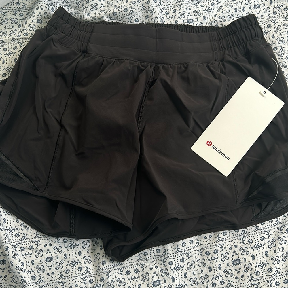 Brand New Lululemon Hotty Hots 4”